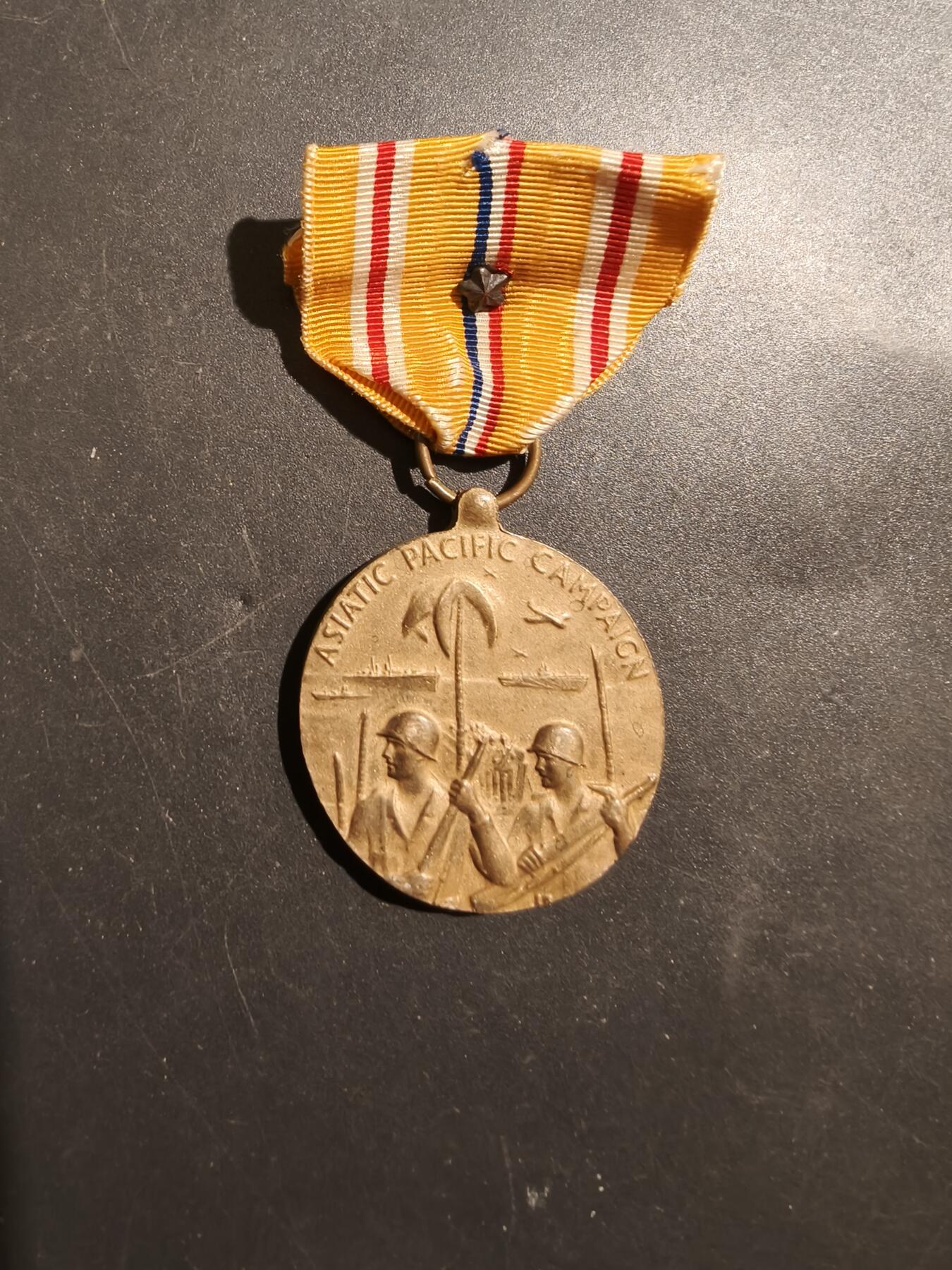 老王徽章第181期 美国二战亚太战区对日作战奖章    一颗铜星勋饰