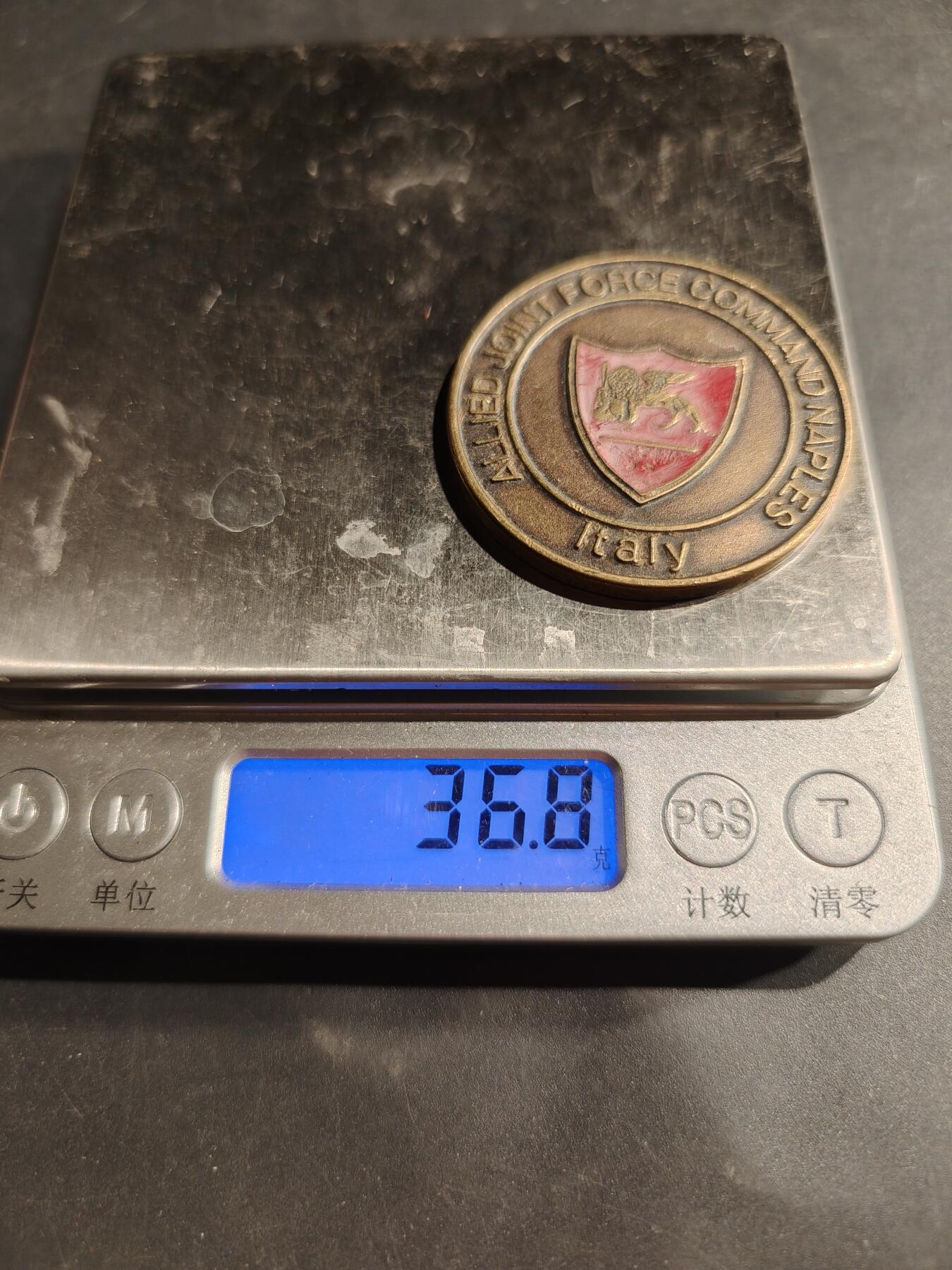 老王徽章第181期 意大利北约维和任务纪念章    直径43mm    重量36.8g