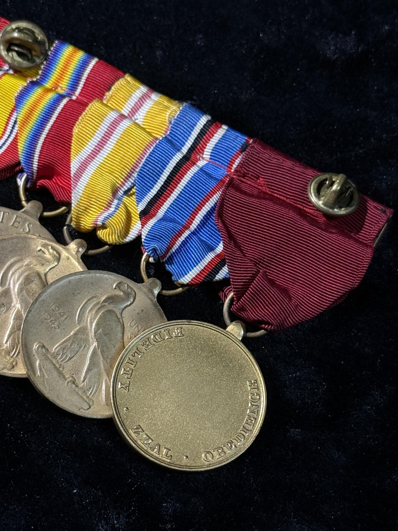 欢庆春节！戎马世界章牌大赏第111期春节大拍 美国海军良好服役联排