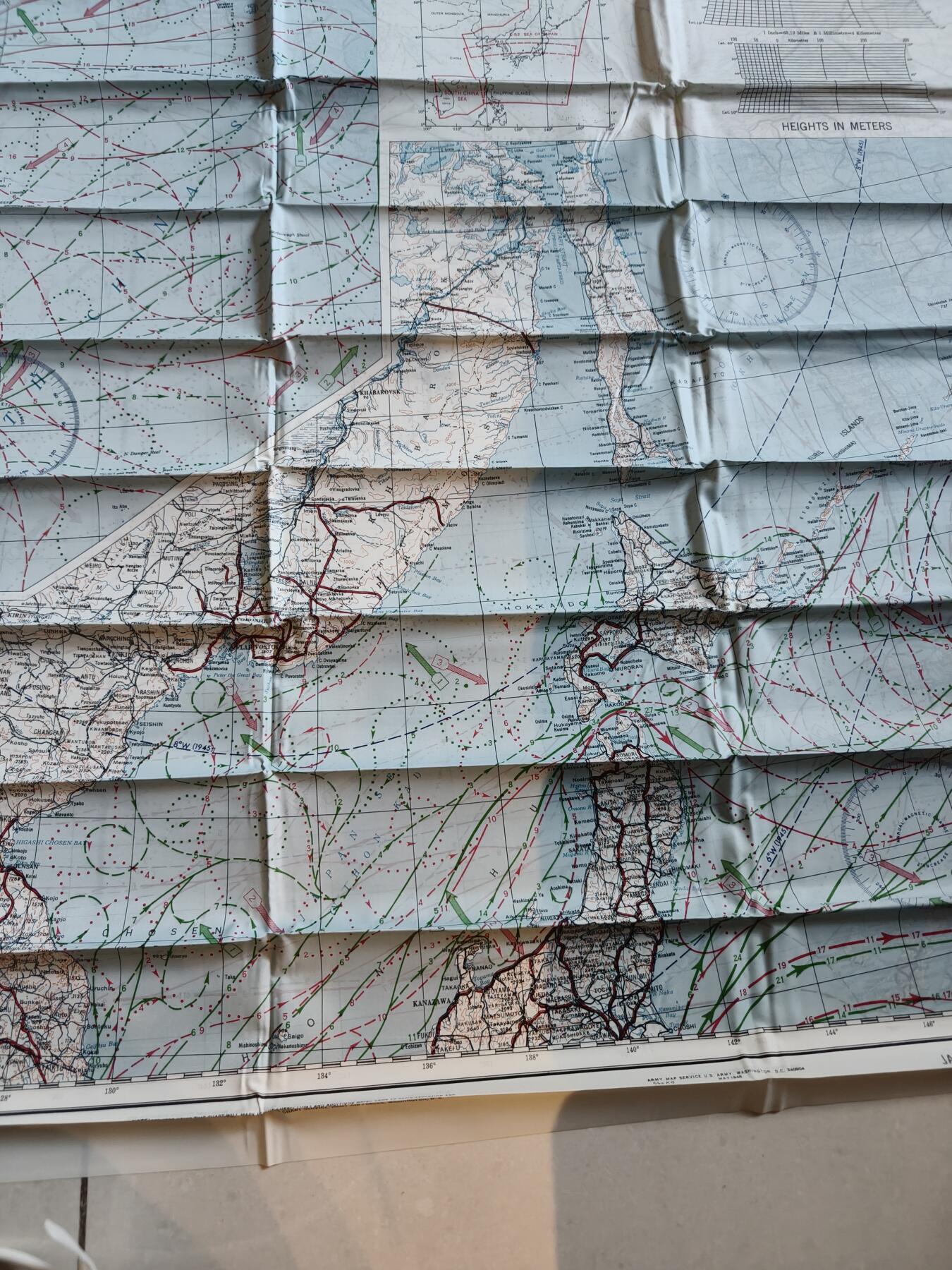 老王徽章第181期 美国二战陆军航空兵逃生图     正面为日本与中国南海    背面为中国东海    大型尺寸约1.2米×1.2米