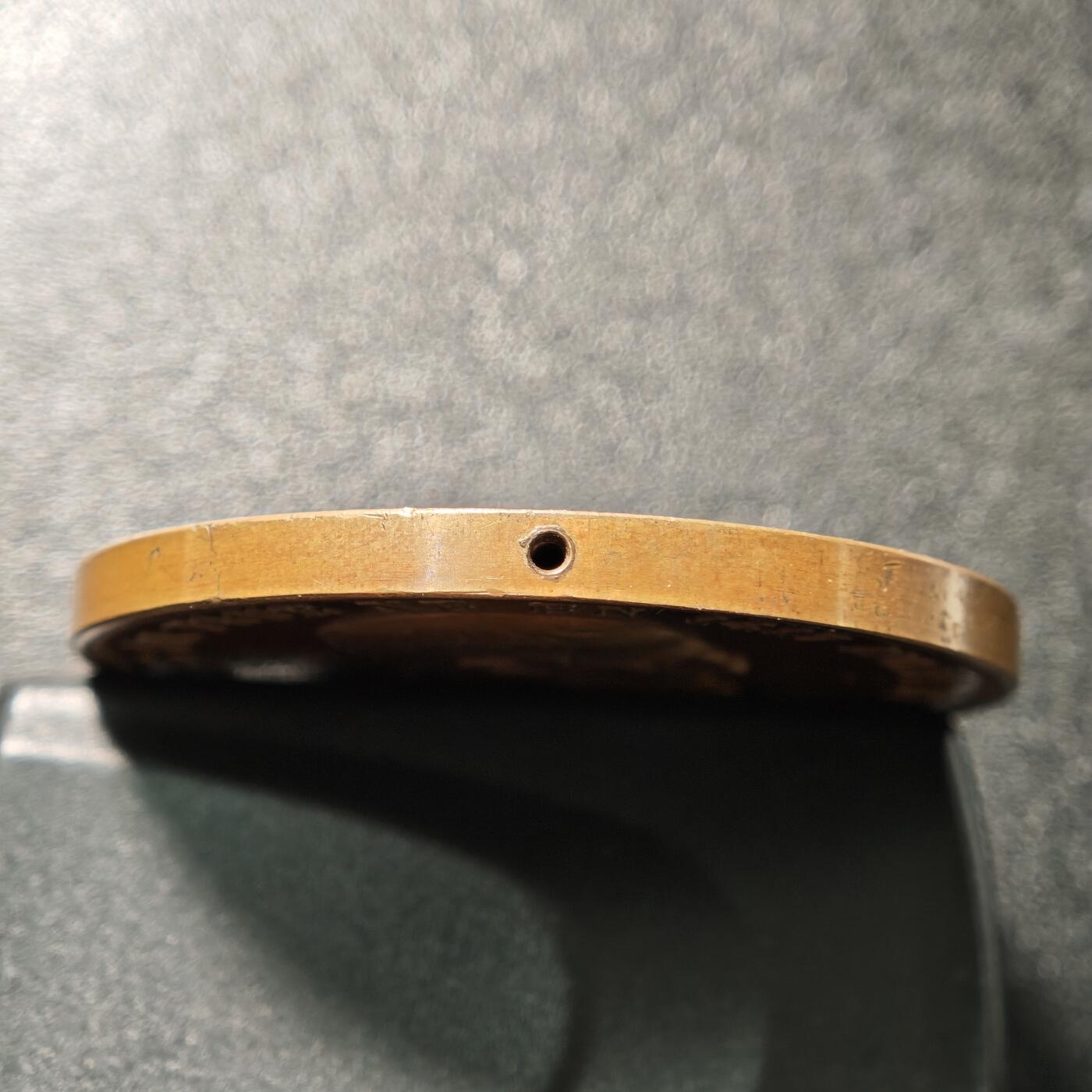 【德藏】世界币章拍卖第165期（拍品征集中~欢迎藏友联系） 1881年 瑞士弗里堡与索洛图恩结盟400周年三女神高浮雕纪念铜章 顶部有孔 直径约：47.2mm；重约：51.7g