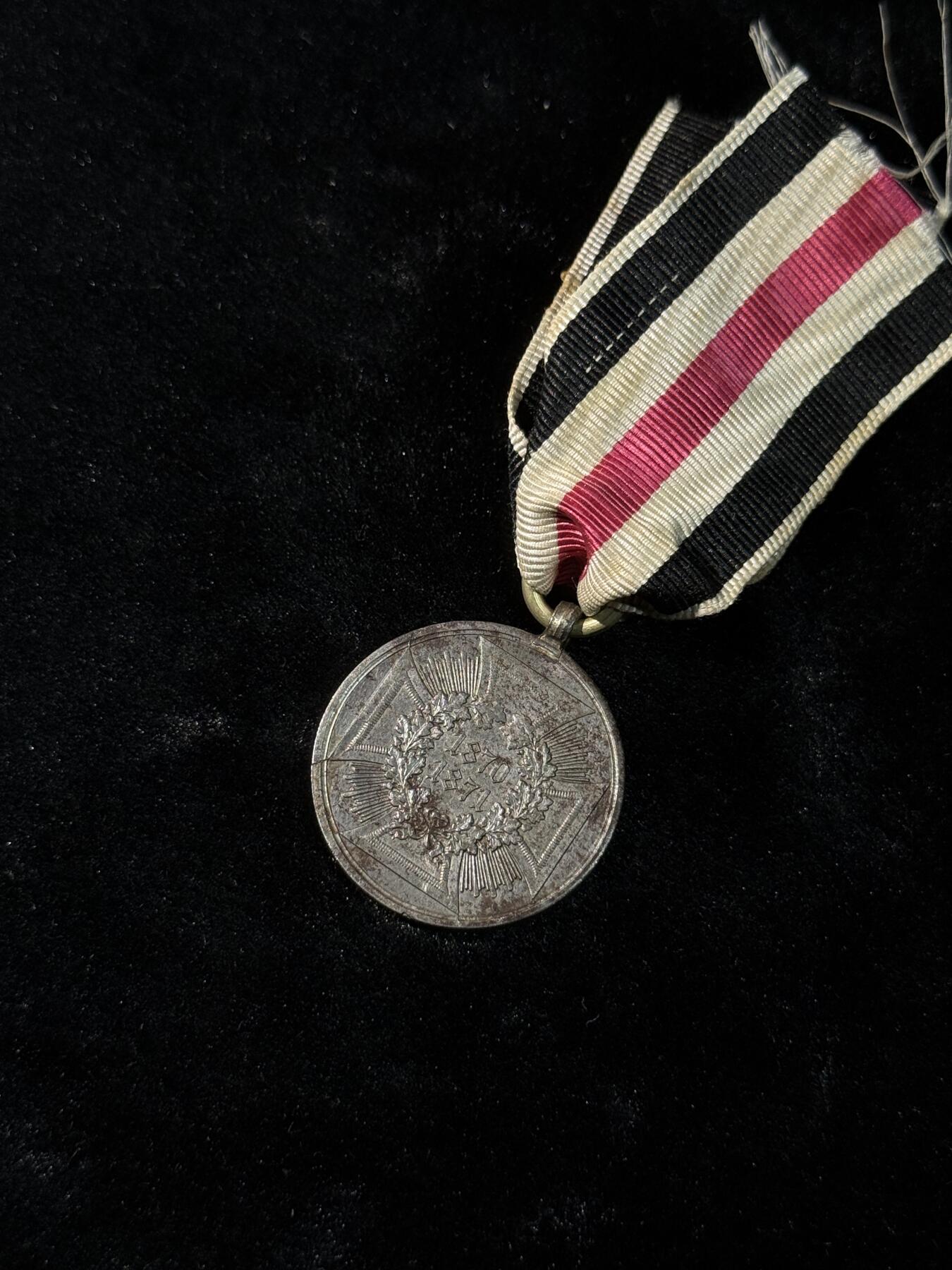 欢庆春节！戎马世界章牌大赏第111期春节大拍 普法战役奖章，钢制，民事版