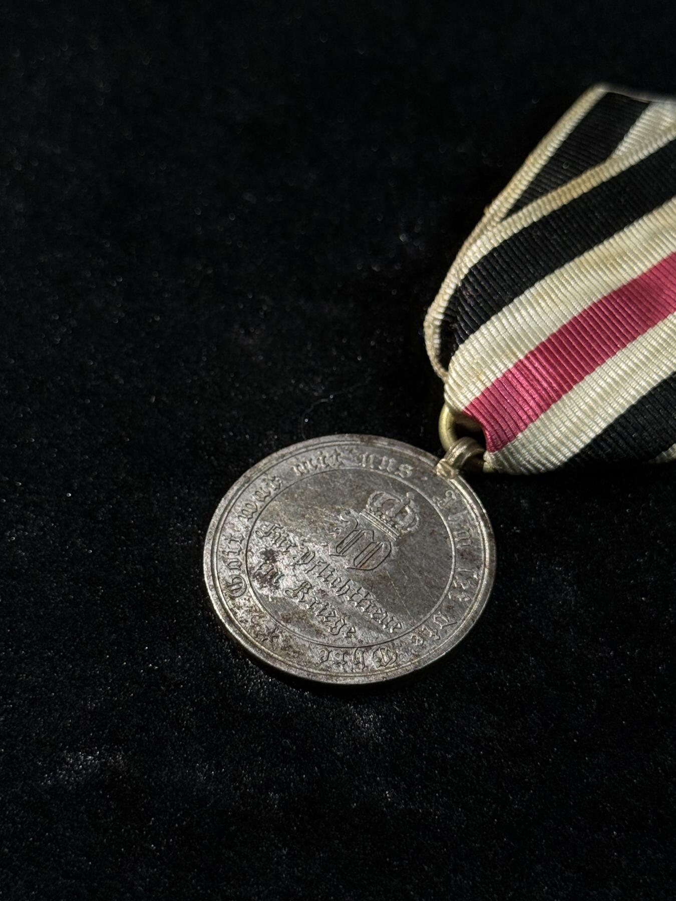 欢庆春节！戎马世界章牌大赏第111期春节大拍 普法战役奖章，钢制，民事版