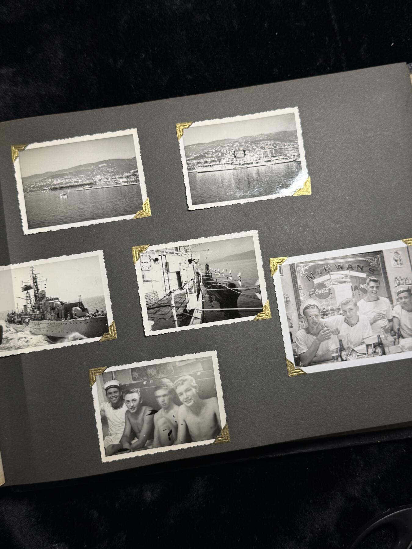 欢庆春节！戎马世界章牌大赏第111期春节大拍 英国狮级巡洋舰船员相册，照片60张左右