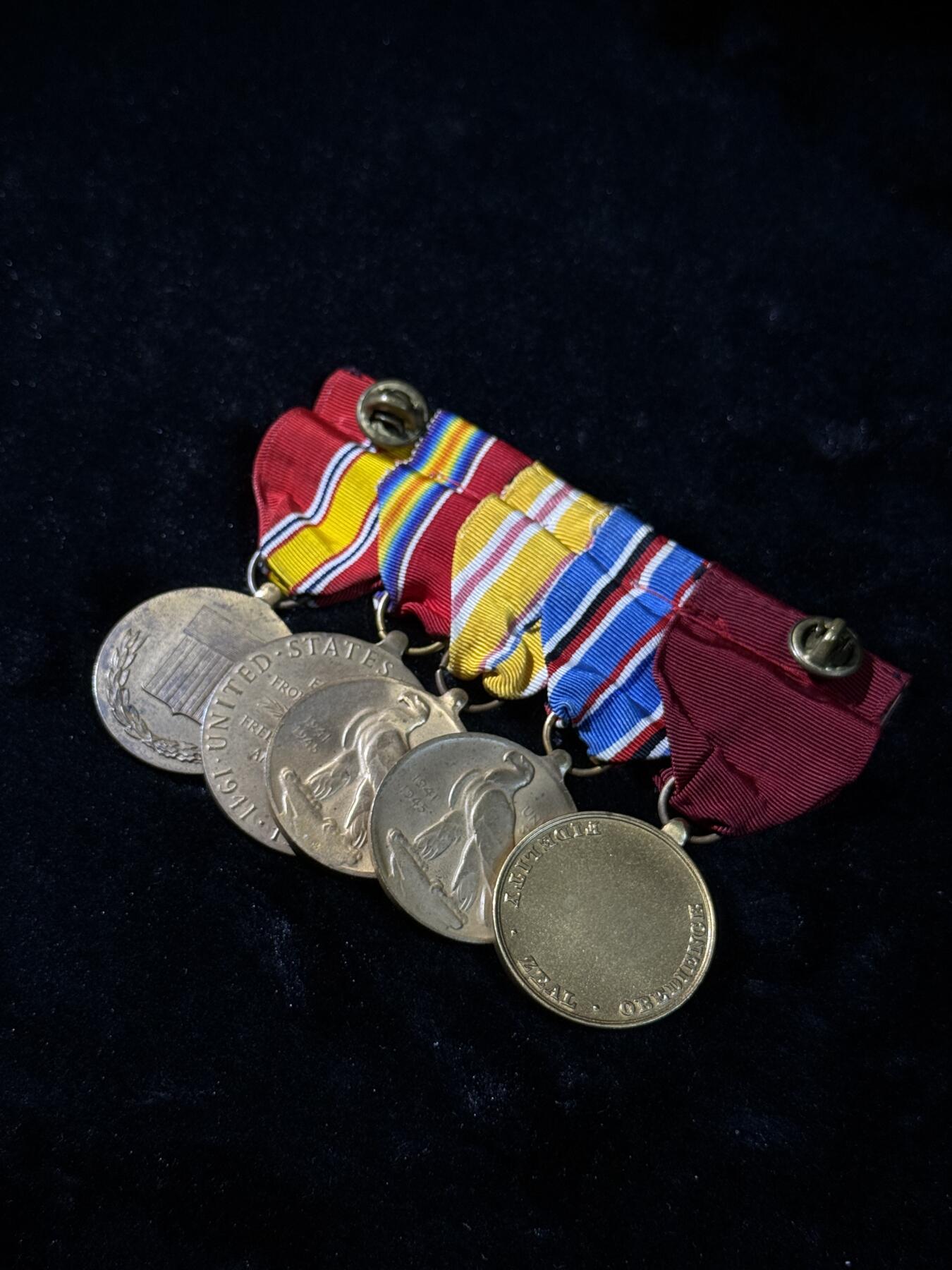 欢庆春节！戎马世界章牌大赏第111期春节大拍 美国海军良好服役联排