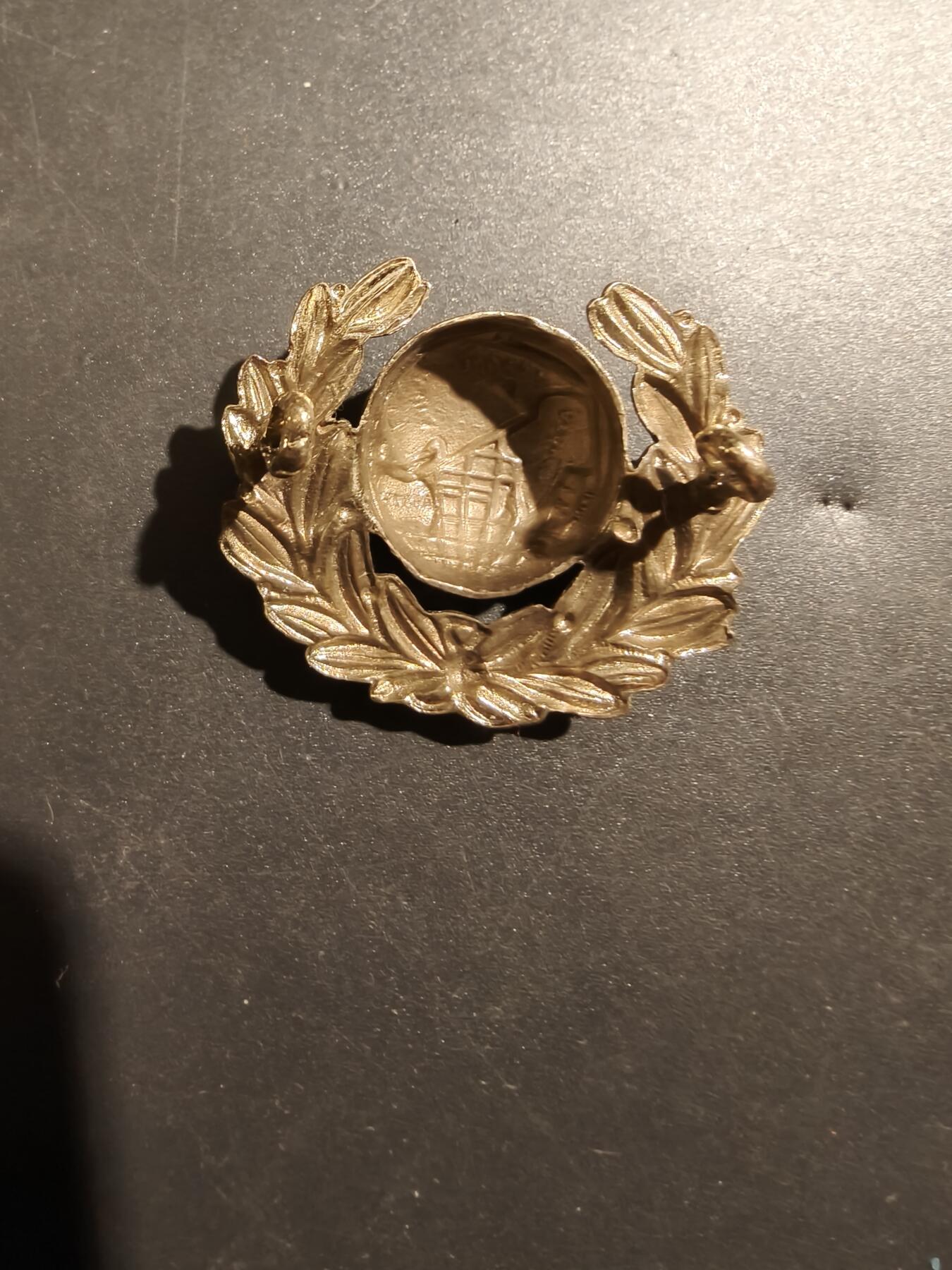 老王徽章第181期 英国皇家海军陆战队帽徽    二战时期