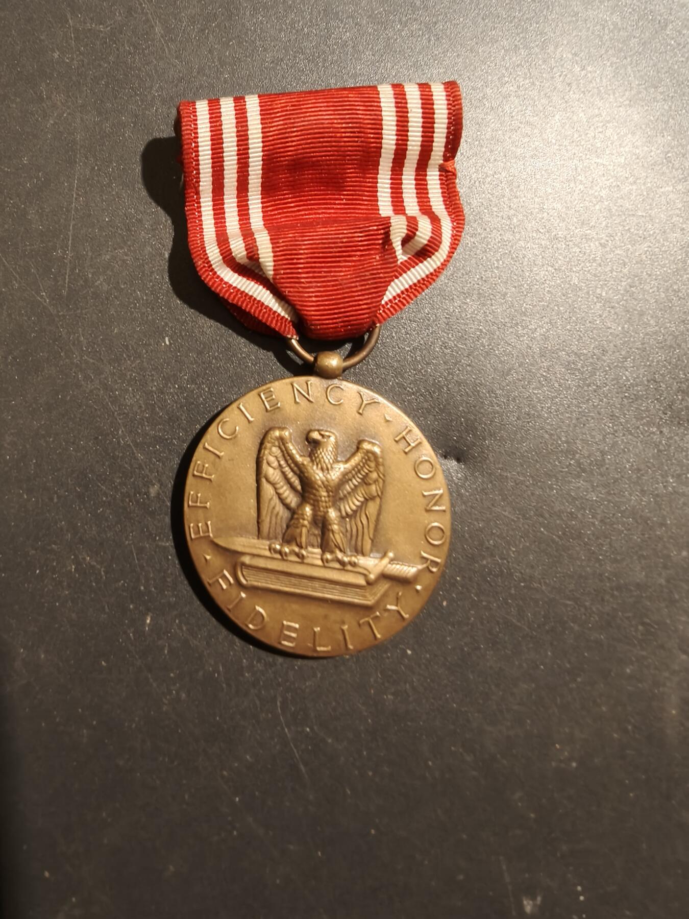 老王徽章第181期 美国二战陆军品德优良奖章