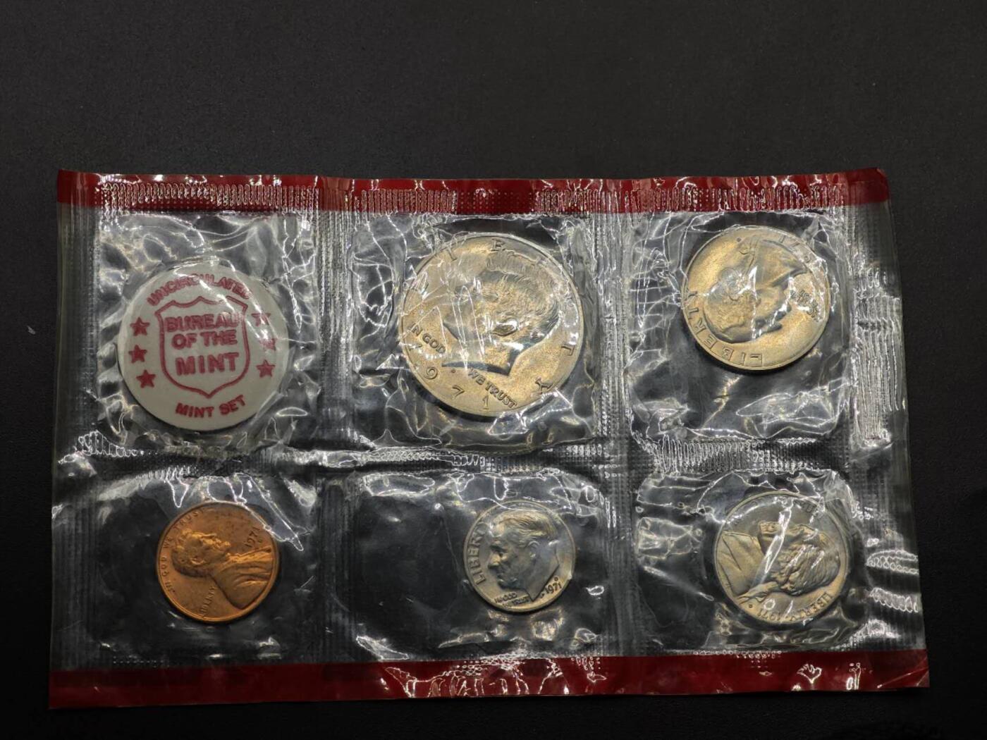 【淘币小摊】实时拍第八百七十拍   银币套币场    年前最后一场周一预留全部发出 本场无中意拍品可私信周日发货请更换最新收货地址不方便收货的请勿参拍或者顺丰到付 美国1971年套币