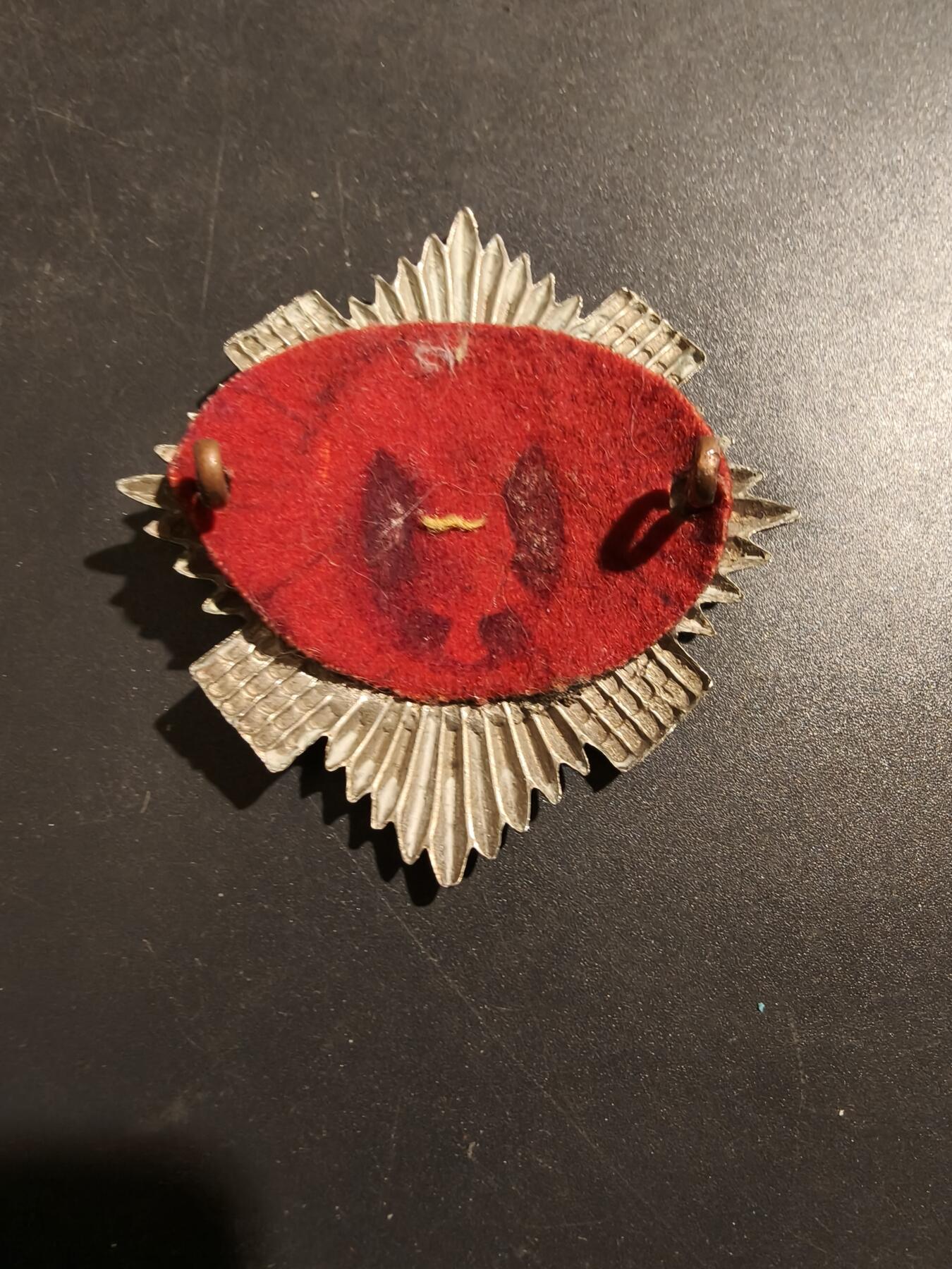 老王徽章第181期 英国皇家苏格兰步兵团帽徽    一战时期