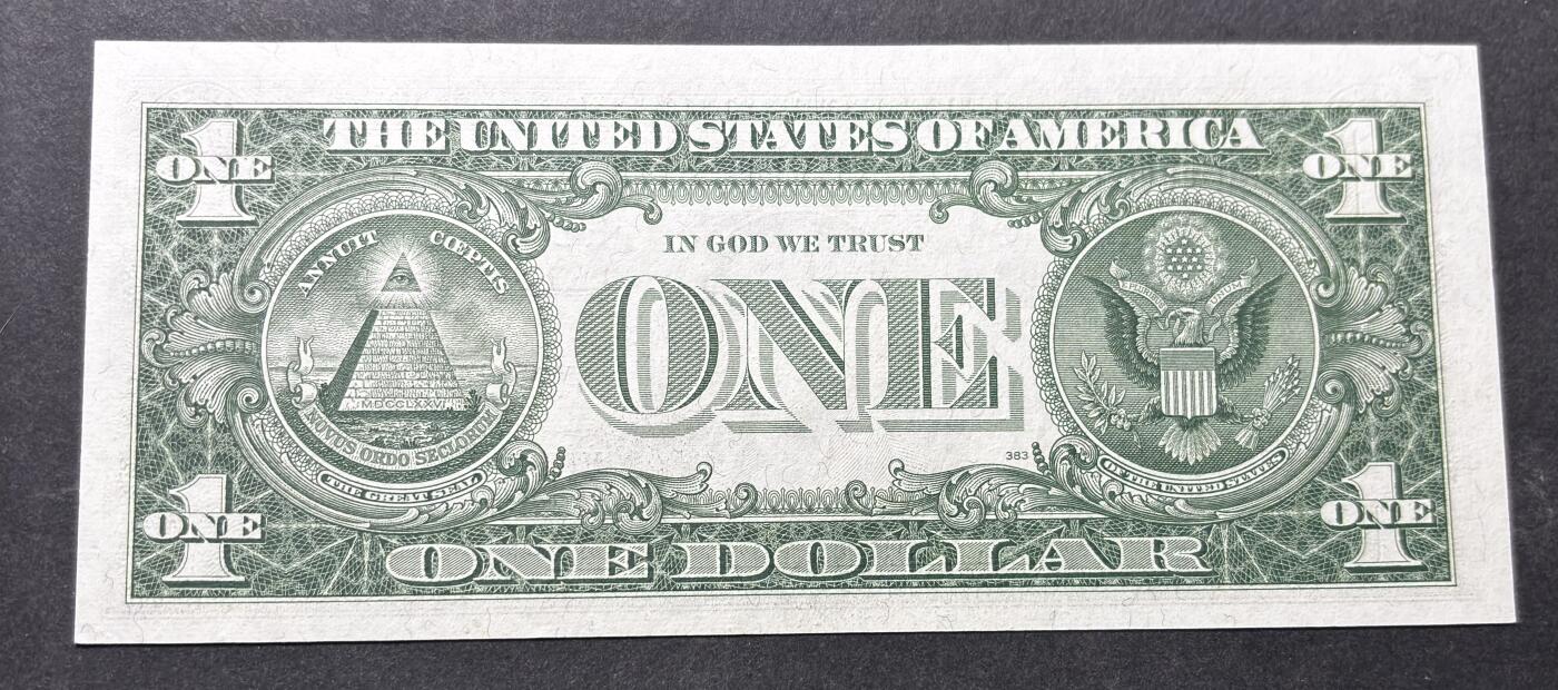 【金马踏春，泉马奔腾】2026 年新年贺岁场，（定于年初五接财神截拍）祝各位老板马到成功，马上有钱，愿岁岁平安喜乐顺遂 全新少见 1957 年蓝印版美国 1 美元，尾号 548