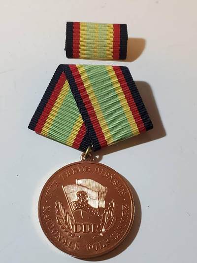 韵星假日军品类拍卖第40期 -- Rimey Holidays Militaria Auction 40 - 民主德国国家人民军铜级服务奖章带略