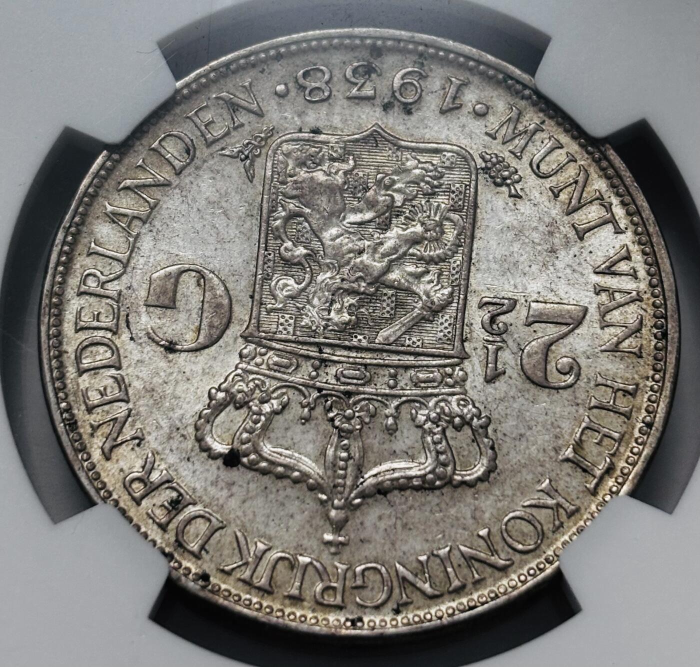 【金马踏春，泉马奔腾】2026 年新年贺岁场，（定于年初五接财神截拍）祝各位老板马到成功，马上有钱，愿岁岁平安喜乐顺遂 NGC AU58 分 1938 年荷兰威廉明娜 2.5 盾大银币，淡淡黄油原光品，25 克 720 银 