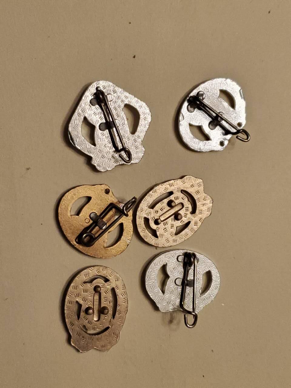 （450件拍品！制服徽章盛宴）罗岚⭐爱藏⭐年前甄选大拍场-店主清仓处理-分享拍场额外现金红包（实体经营） 民主德国银级铜级金级体能证章一套