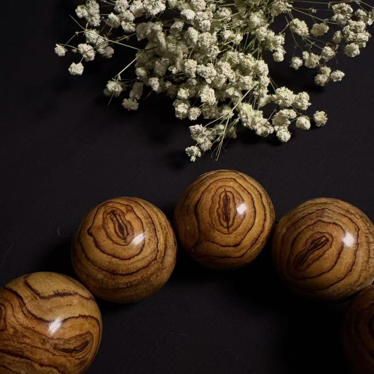 零元拍：继续再来大豪珠，海南黄花梨豪华大手持3.9-4.0/15颗大猪猪手持