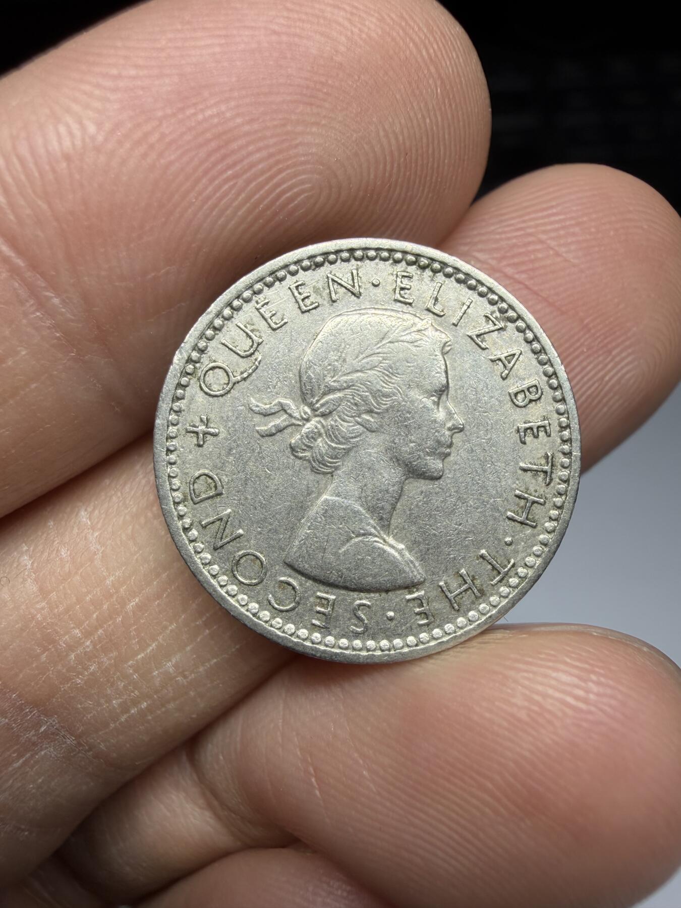 2025年集古藏今外币拍卖第二期-第6场—（总第306拍），可以寄存60天，满160元包邮。 1965年新西兰6便士