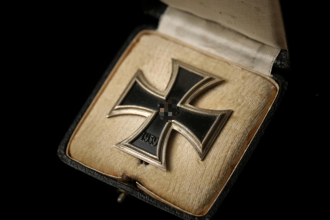 欢庆春节！戎马世界章牌大赏第112期春节大拍  德专场 3厂无标铜芯 辛A型 一级铁十字勋章 带盒   任何铁十字收藏中都算重要一环