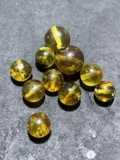 乌克兰原矿金珀通货珠子一组 - 乌克兰原矿金珀通货珠子一组