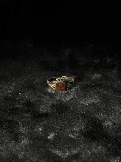 欢庆春节！戎马世界章牌大赏第111期春节大拍 - 芬兰 卡累利阿纹章戒指 银制珐琅带标