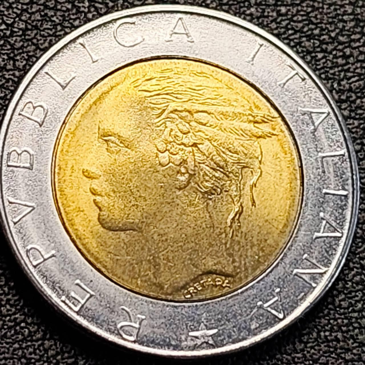 泉币菌-第186场- 小年快乐 精品福利场（本周五和之前的 2月14日发货） 世界首枚双色币 意大利1987年500里拉 罗马建筑雕像 广场 25.8mm