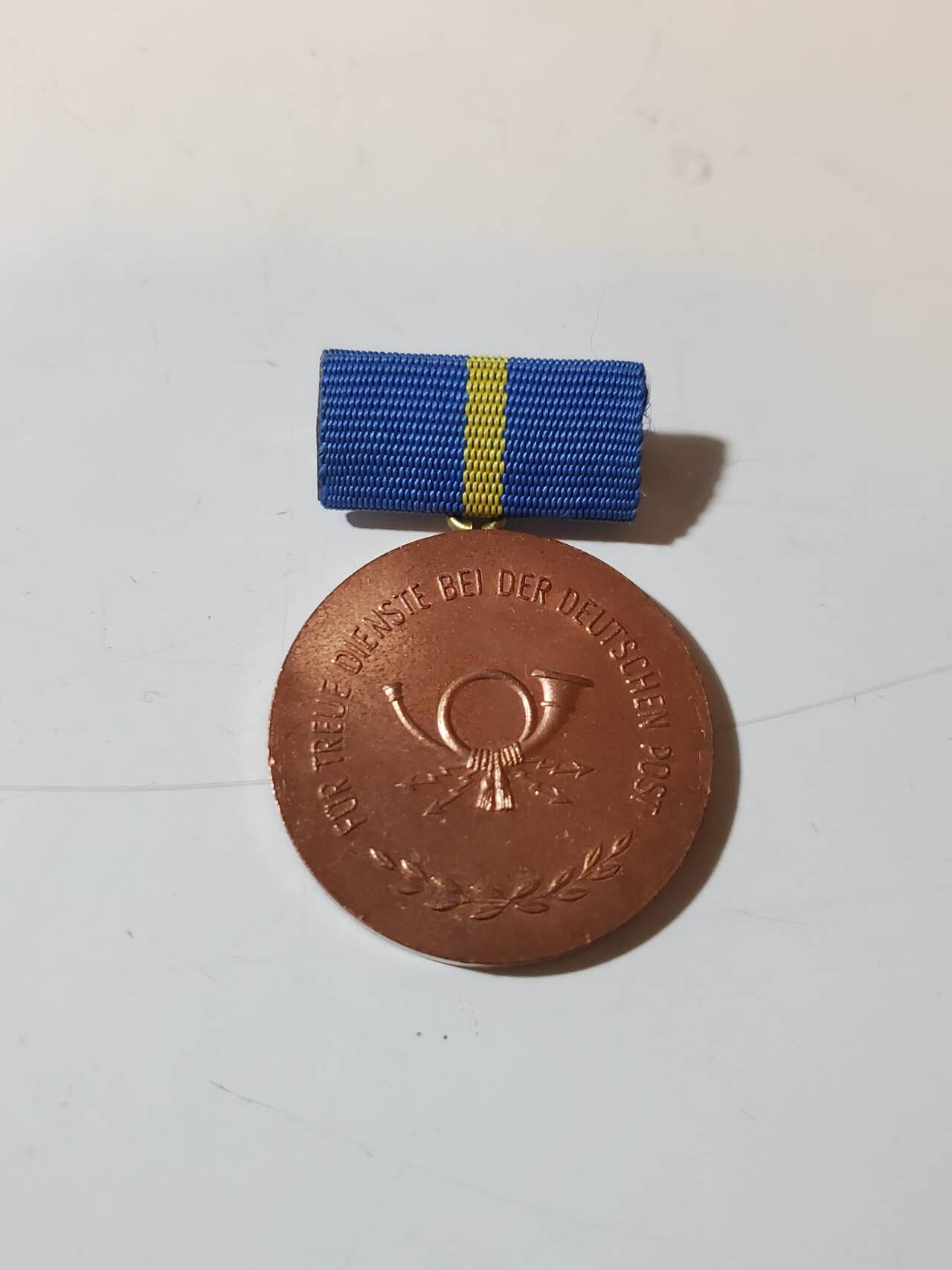 韵星假日军品类拍卖第40期 -- Rimey Holidays Militaria Auction 40 民主德国铜级邮政服务奖章