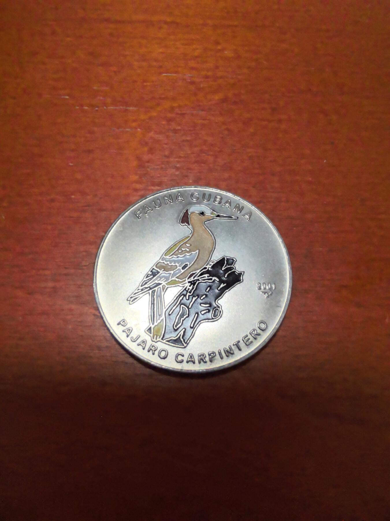 长老汇蛇年精选第九十九场拍卖  2001古巴野生动物系列之啄木鸟1比索彩色珐琅质镍包钢币