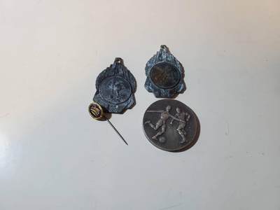 韵星假日军品类拍卖第40期 -- Rimey Holidays Militaria Auction 40 - 民主德国金级体能证章插针+匈牙利人民共和国体育技能奖章一套实发