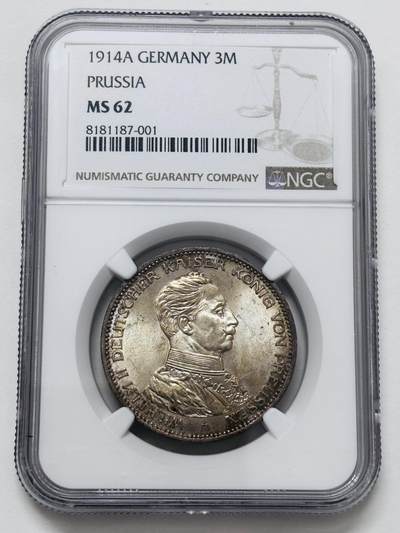 【金马踏春，泉马奔腾】2026 年新年贺岁场，（定于年初五接财神截拍）祝各位老板马到成功，马上有钱，愿岁岁平安喜乐顺遂 - NGC MS62 分 1914 年德国普鲁士威廉二世戎装 3 马克银币，原光金光耀眼夺目，收藏投资品