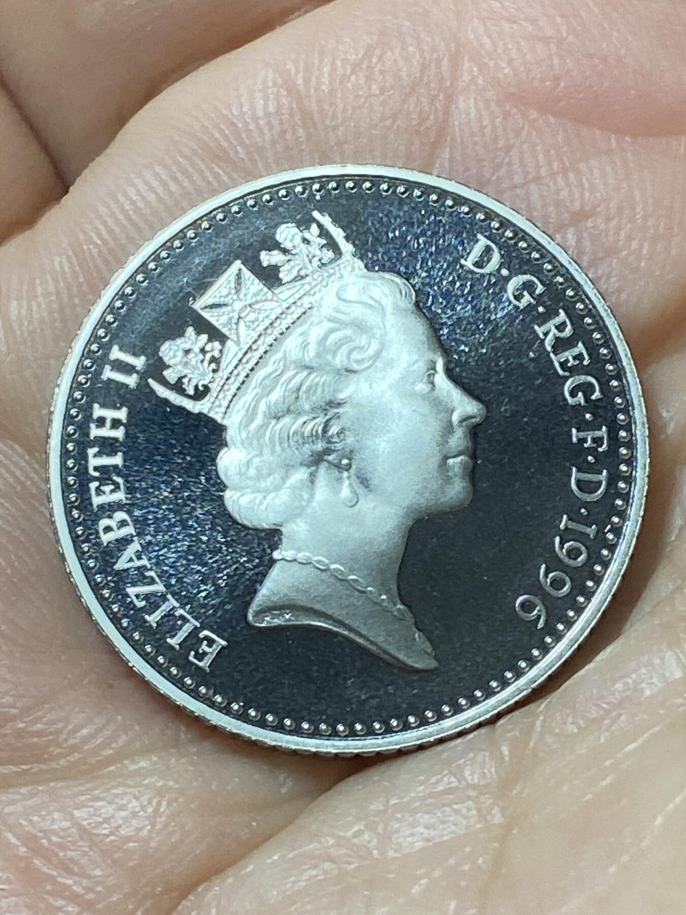 2026年第二十二场(总第一百九十一场）外国好品散币场(免佣金) Proof精制币–英国🇬🇧1996年10便士(伊丽莎白二世中年高冠第二版，小尺寸版，发行量67581枚)