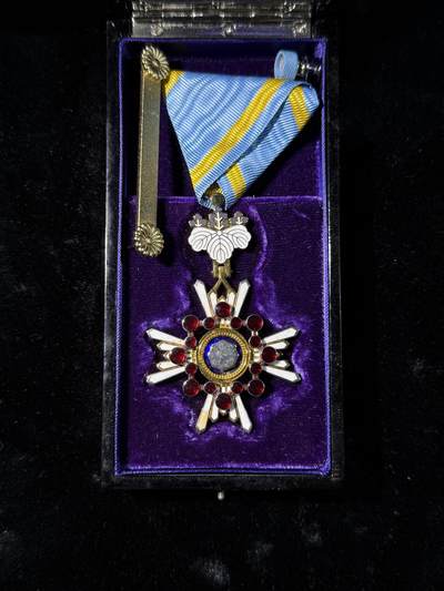 欢庆春节！戎马世界章牌大赏第111期春节大拍 - 瑞宝双光章