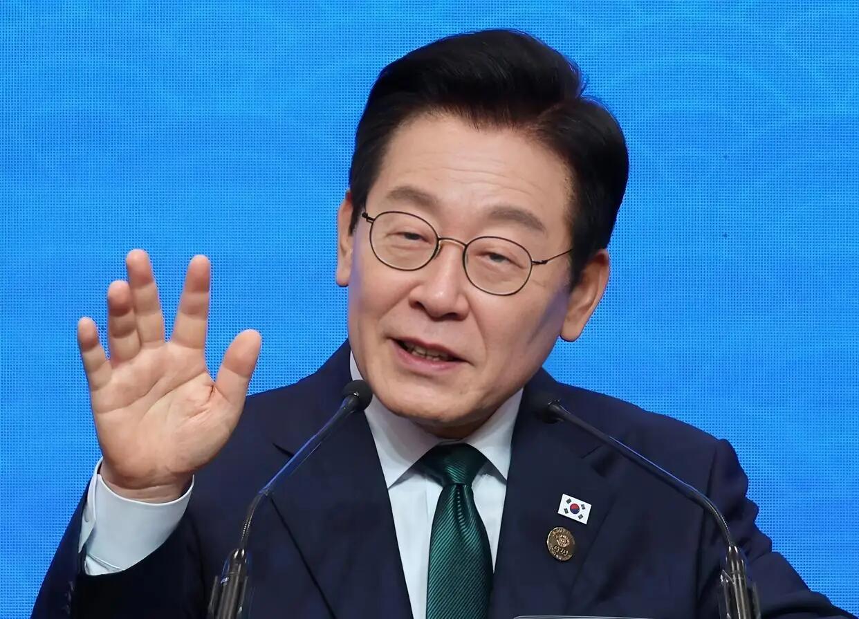 0元起拍勋章 第333期 咸鱼国勋章拍卖专场 2月11日（周三）下午6：00开始 韩国国旗章 原品