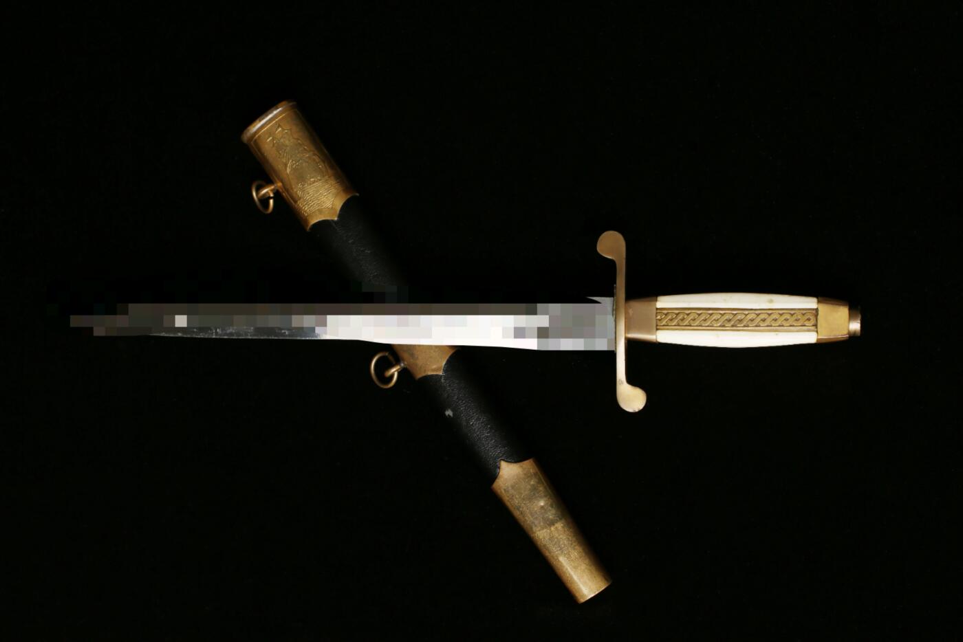 欢庆春节！戎马世界章牌大赏第112期春节大拍  德专场 保加利亚 1951型海军军官匕首 品相很好