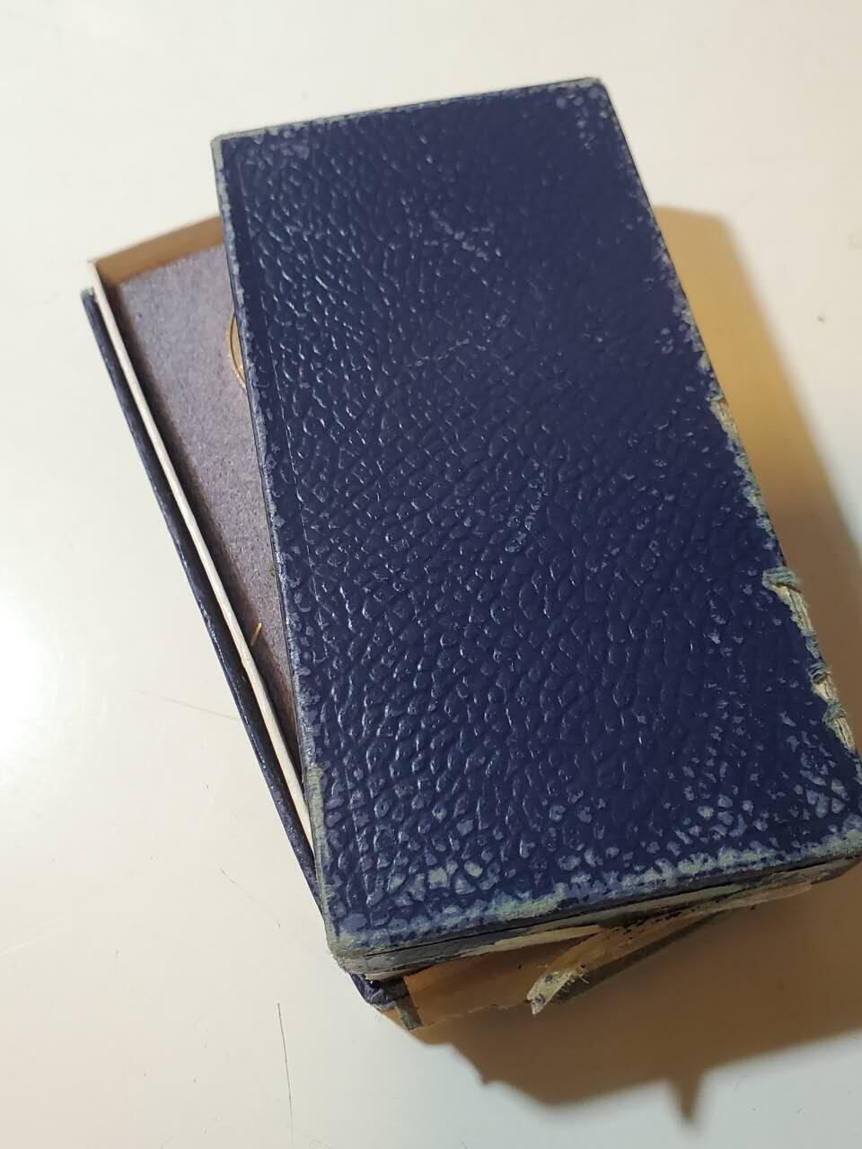 韵星假日军品类拍卖第40期 -- Rimey Holidays Militaria Auction 40 民主德国第一版内务部铜级忠诚服务奖章带盒略