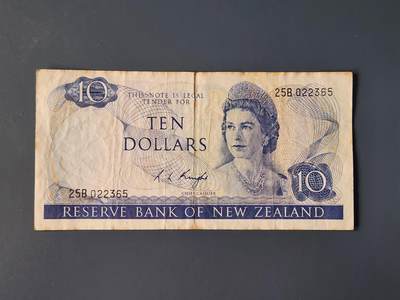 2月10号晚上8点 外国纸币自动截拍第23场 - 新西兰1975年10元 高冠女王 原票