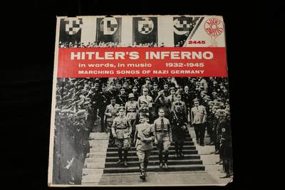 欢庆春节！戎马世界章牌大赏第112期春节大拍  德专场 - 《希特勒的地狱》黑胶唱片