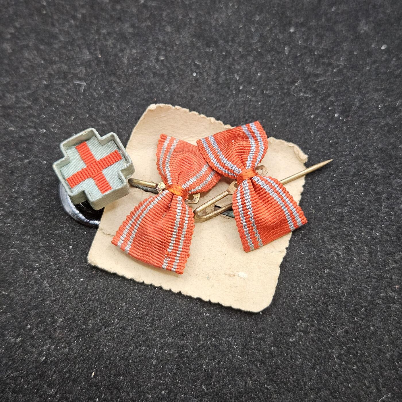 0元起拍勋章 第333期 咸鱼国勋章拍卖专场 2月11日（周三）下午6：00开始 赤十字略授一组