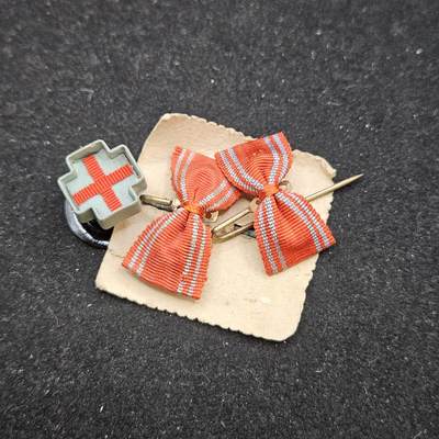 0元起拍勋章 第333期 咸鱼国勋章拍卖专场 2月11日（周三）下午6：00开始 - 赤十字略授一组