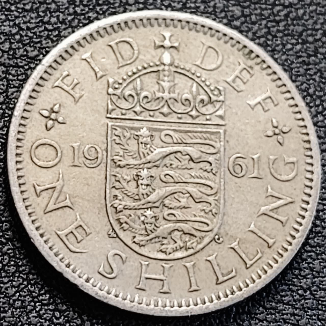 泉币菌-第186场- 小年快乐 精品福利场（本周五和之前的 2月14日发货） 英国1961年1先令铜镍币 三师纹章 伊丽莎白二世女王 英格兰版 23.5mm 