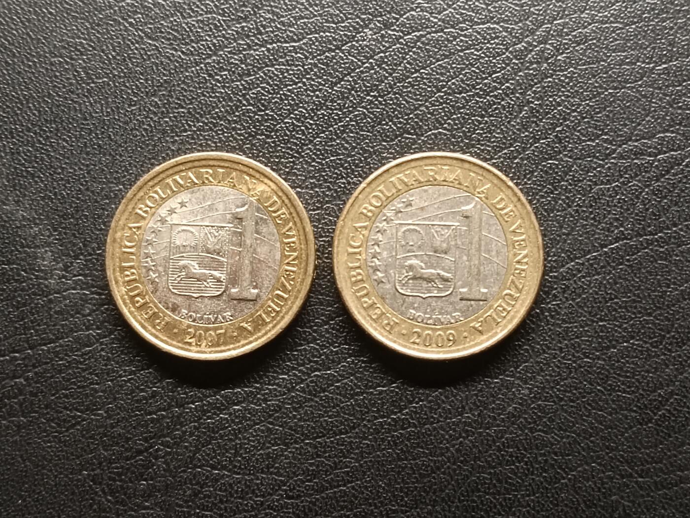 荟藏特别场次第二期——“社长的钢镚堆” 委内瑞拉双色币批量两枚