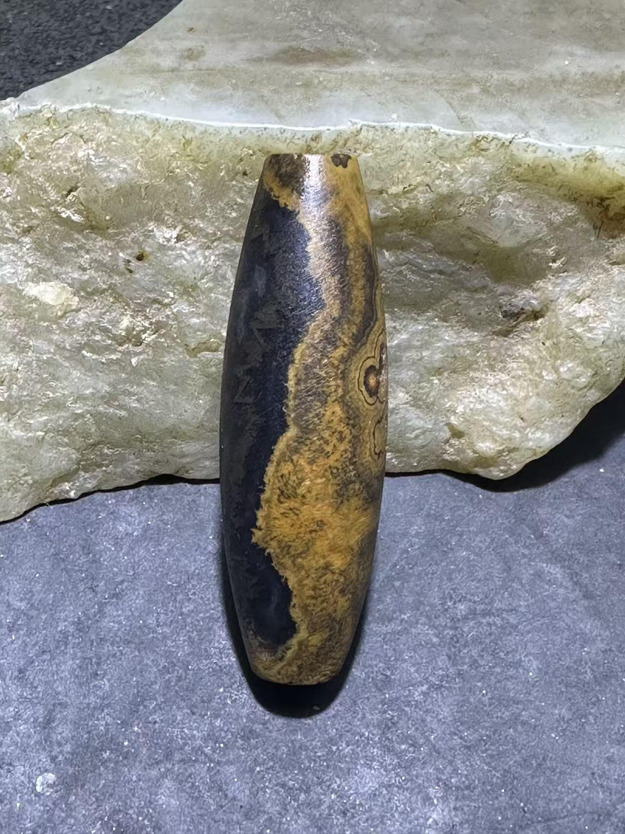 亚光蓝玉髓原皮天眼纹九眼页岩天珠一颗