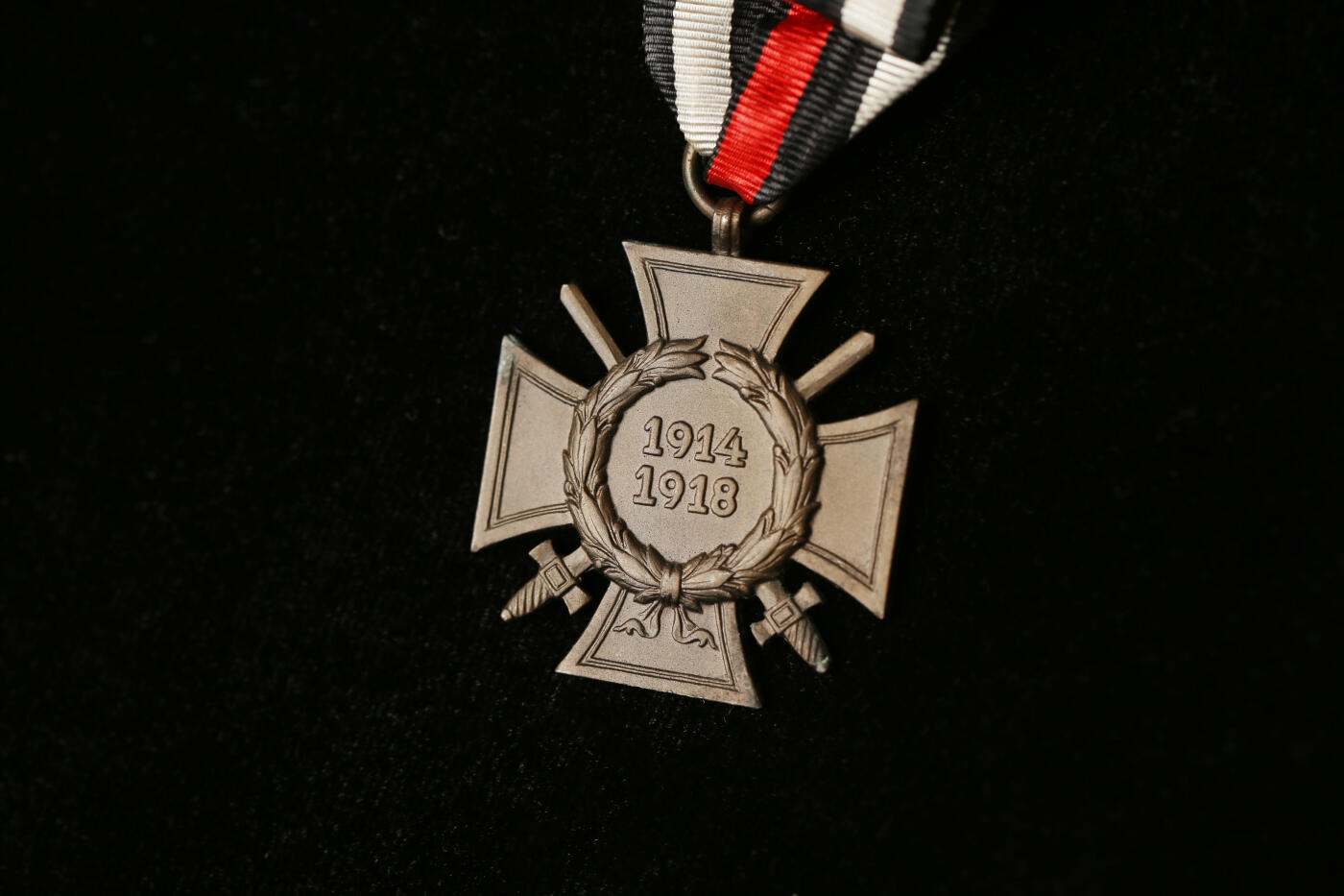 欢庆春节！戎马世界章牌大赏第112期春节大拍  德专场 兴登堡奖章 背打标