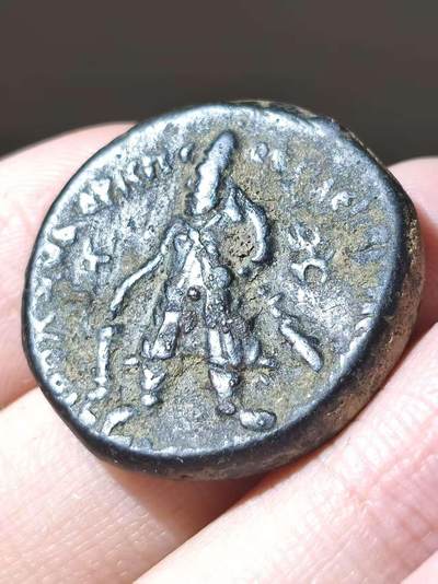 贵霜帝国 阎膏珍 约公元100-127/8年  青铜四德拉克马，贝格拉姆铸币厂出品