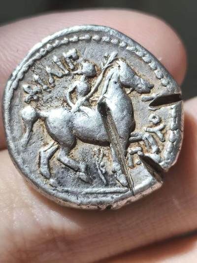 宙斯银币/菲利普二世四德拉克马银币 14.16g 公元前316-311年 安菲波利斯造币厂 正面： 宙斯头像 反面： 骑手骑马，手持棕榈枝