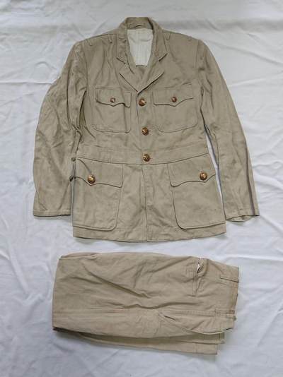 【第伍場】近代勋奖章徽章服饰杂项专场 - 民国时期 海军夏季乙种铜扣常服