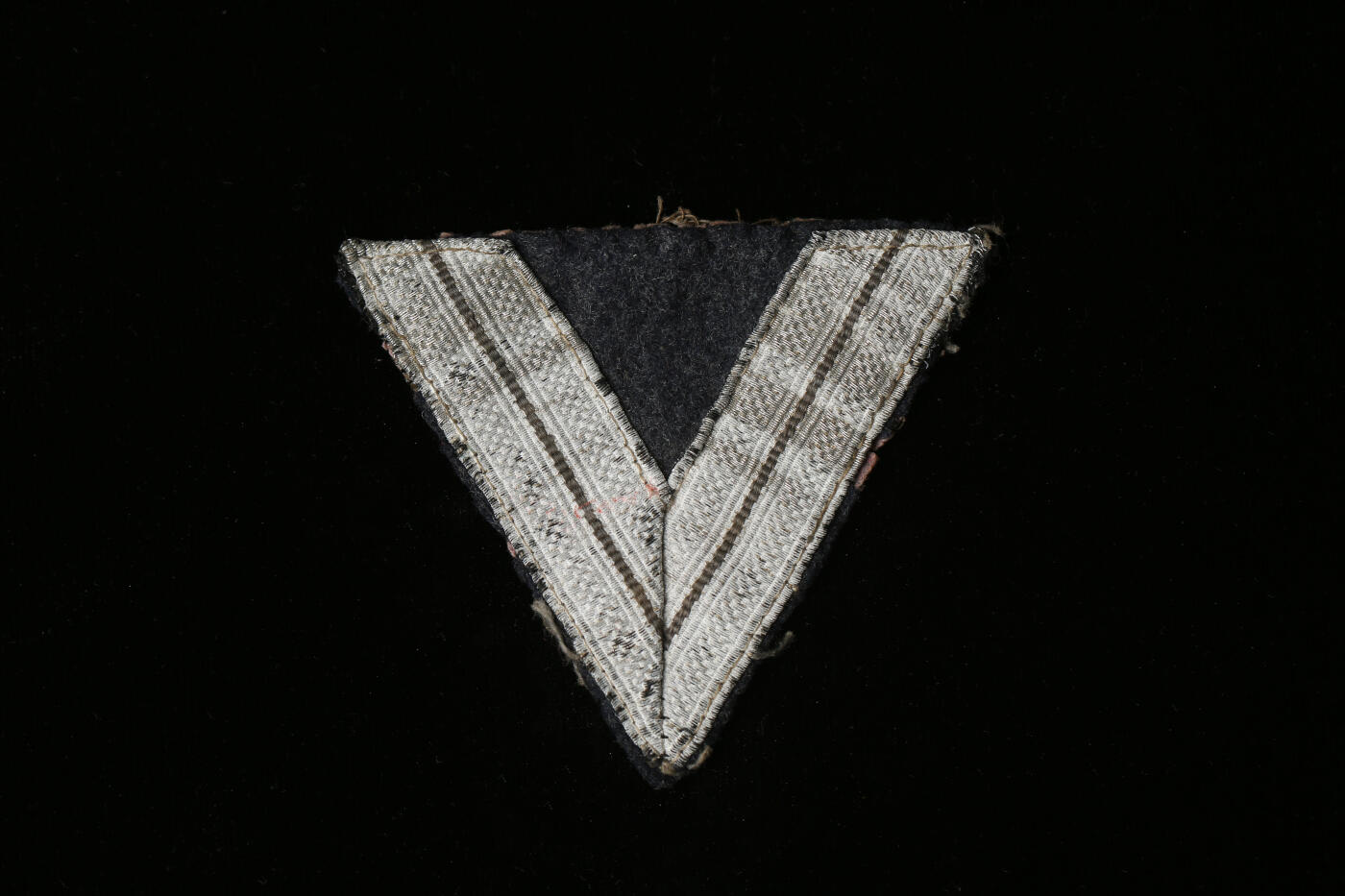 欢庆春节！戎马世界章牌大赏第112期春节大拍  德专场 德三空军上士军衔V型袖章