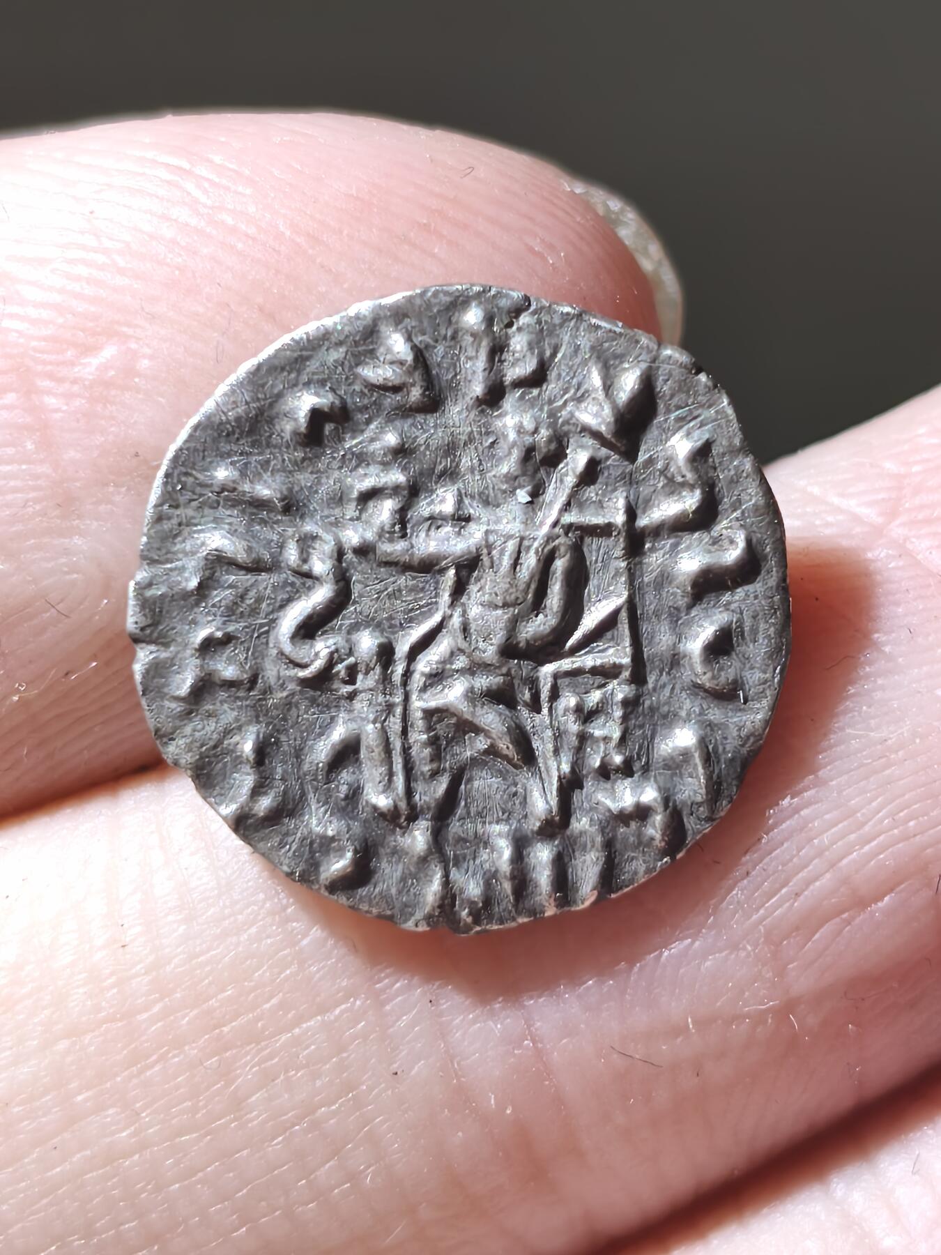 星盘世界钱币二月二十一日初五 世界古典币春节精品大拍 祝各位藏友马年大吉-新年新气象！ 历史名人！印度-希腊王国 安提亚基达斯斯 公元前115-前95年  银币德拉克马 背面宙斯旁边的大象表明了希腊人对佛教的皈依