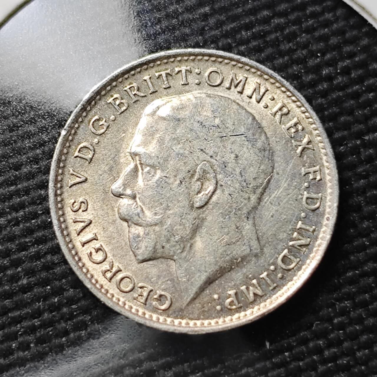 KK钱币收藏小铺  第399期  百期特拍（四拍之三）2月预留时间 周末发货  1914英国乔五3便士银币 深打好品