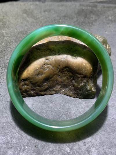 缠丝玛瑙通货小手镯1只， - 缠丝玛瑙通货小手镯1只，