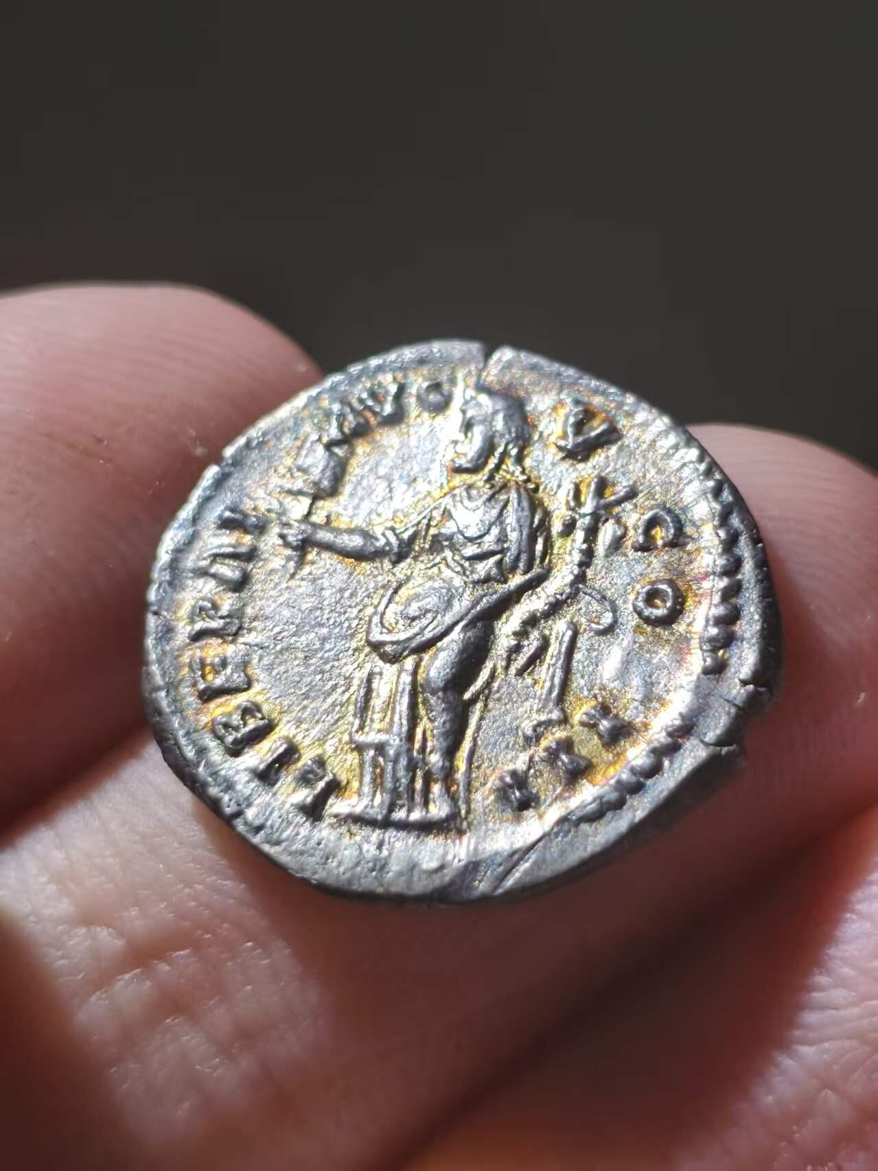 星盘世界钱币二月二十一日初五 世界古典币春节精品大拍 祝各位藏友马年大吉-新年新气象！ 极美品！国际大热门品种！罗马帝国 公元169年打制 哲人王马可奥勒留第纳尔银币 现在海外涨的最火的就是他了  经典传奇皇帝纲目品种  5年前同品相同题材的CNG都能拍过两千 