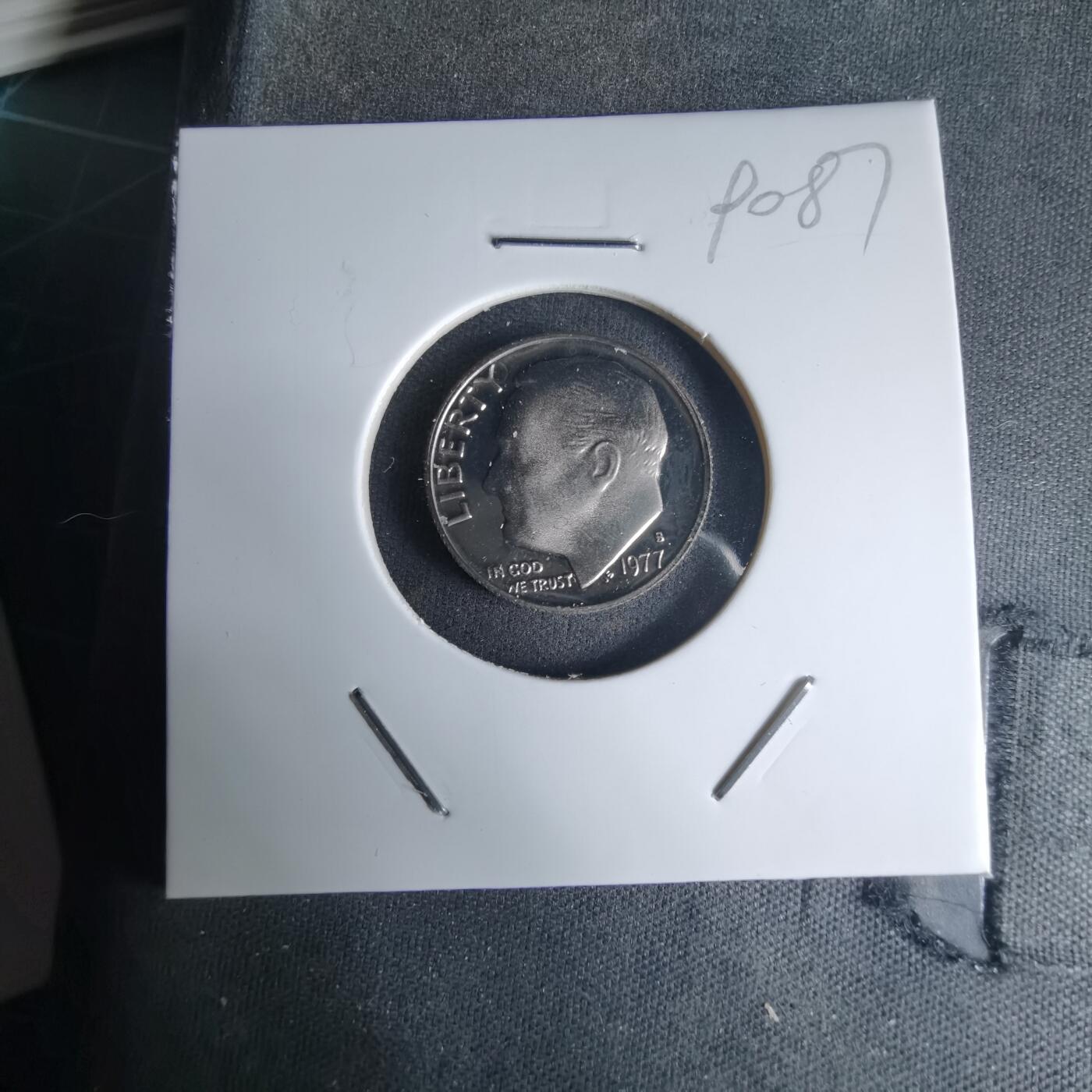 沼泽如烟--第990场 美国1977年十分精制币