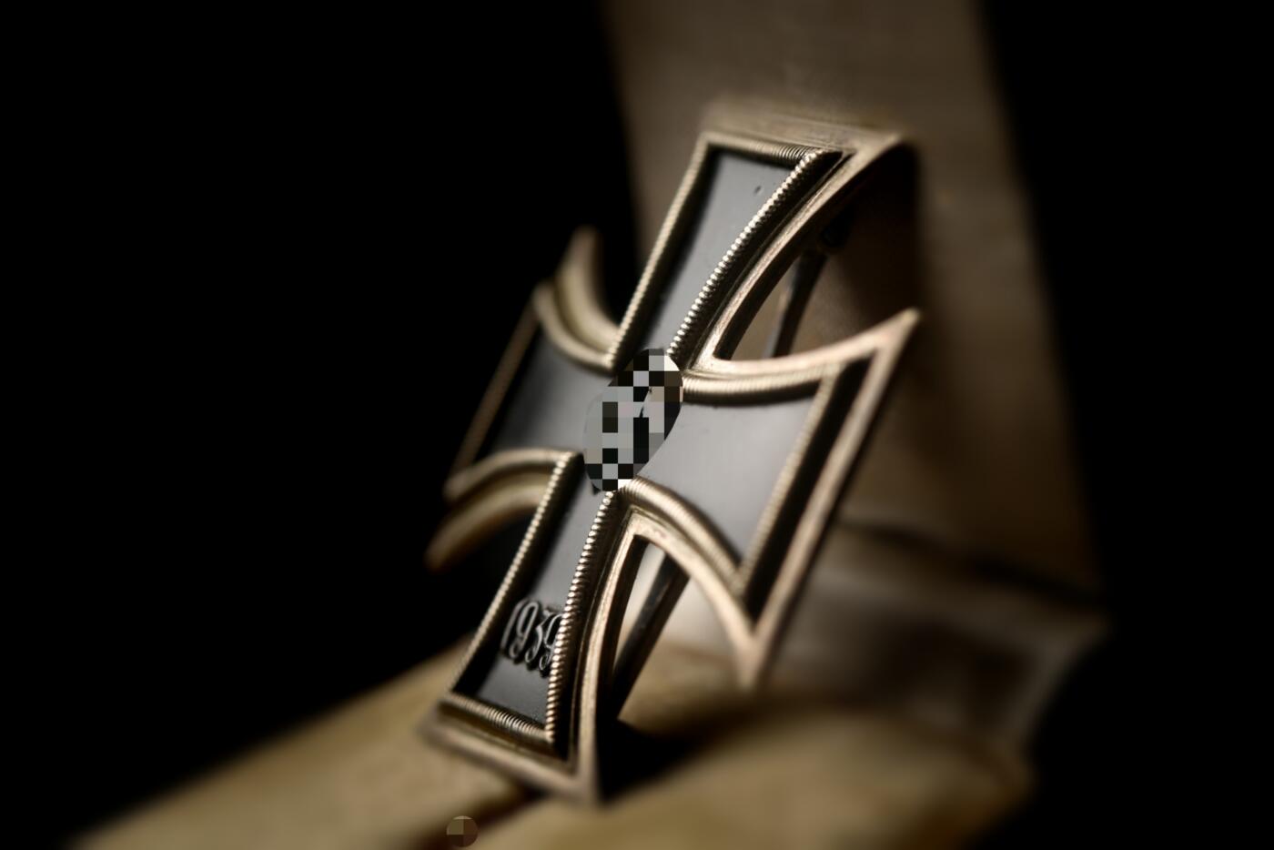 欢庆春节！戎马世界章牌大赏第112期春节大拍  德专场 3厂无标铜芯 辛A型 一级铁十字勋章 带盒   任何铁十字收藏中都算重要一环